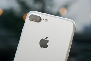 男子1万多买回两部 iPhone 8 拆开看看当场就崩溃了