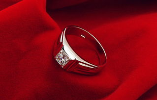 白金戒指男士戴什么样的好 男士怎样佩戴结婚戒指