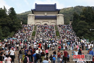 国庆长假各地旅游景点再现拥挤不堪的景像，国人旅游体验成世界最差，你怎么看