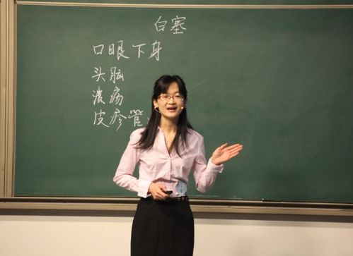 对于现在小学老师男少女多的现象,你觉得能教好学生吗