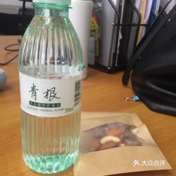 为什么所有的大米都有一股香水味?换了好几个牌子，不是有香精味就是有臭蛋的味道