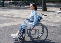 梦见老人去旅游带轮椅是什么意思梦到老人去旅游带轮椅好不好(梦见亲人坐轮椅预示着什么)