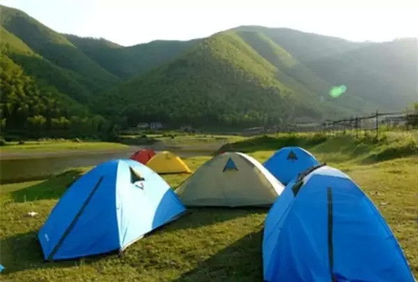 带着帐篷去看星星 夏日露营绝佳地