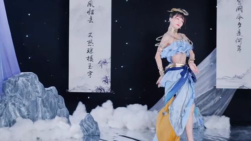 美丽的古风美女跳舞 