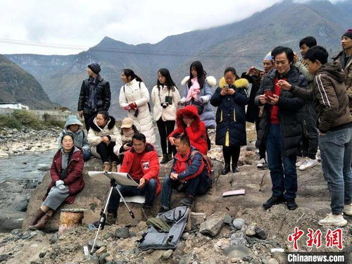 美术教师赴凉山支教 为大山深处带去多彩颜色