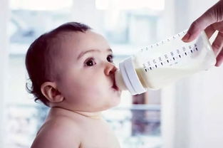宝宝1岁就可以吃大人饭 喝纯牛奶了 不懂这些就是在坑娃
