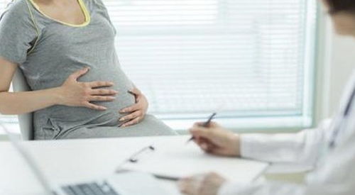 女性超过这个年纪怀孕,流产几率可能增加五成,备孕夫妻需谨慎