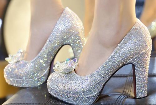十二星座最高贵的新娘水晶鞋,穿上它会让灰姑娘都黯然失色
