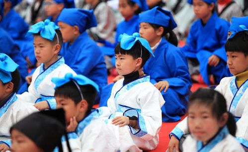 小学开暖气学生该怎么穿(小学生取暖)