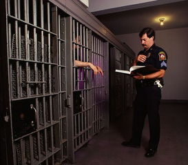 监狱也能去游玩 美国监狱游可坐上死刑椅 新浪四川时尚 