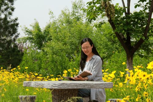 吾爱吾师丨她有 莲 一样的品质,也有 莲 一般诗意的名字