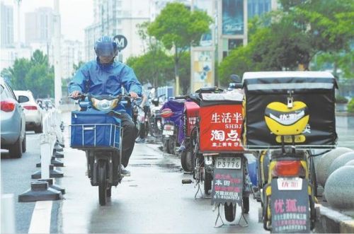 骑手们都在用的通联神器,手机黑屏就讲话