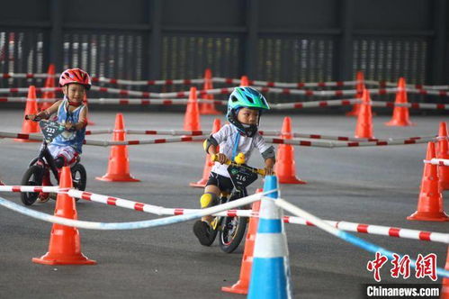 江西南昌 萌娃变身 小骑士 滑步赛车大作战