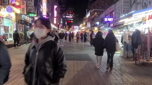 韩国首尔街头的夜市真是热闹人山人海的美女超多 
