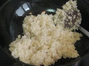 生炒糯米饭，生炒糯米饭的做法