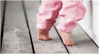 儿子两岁了走路垫脚尖 北京国一堂专家分析