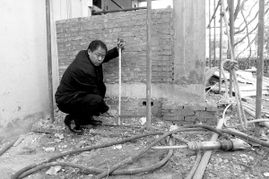 北京花园别墅建在坟场上 院中挖出棺材白骨 