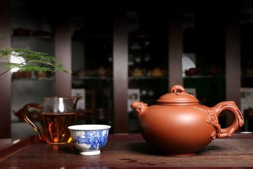 乌龙茶属于红茶还是绿茶 乌龙茶属于凉性还是热性