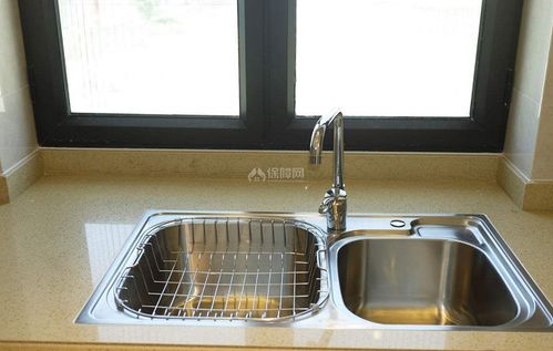 厨房水池和燃气灶挨着怎么装好看(厨房燃气灶和水池的摆放位置图片)