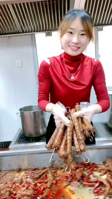 离婚的女人卖卤肉 