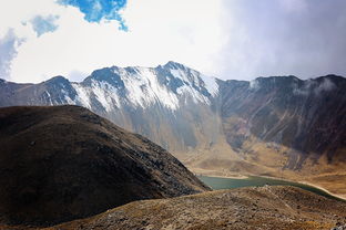 什么八个星天外，什么八个星天外两三点什么山前