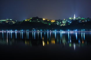 关于杭州西湖夜景的诗句