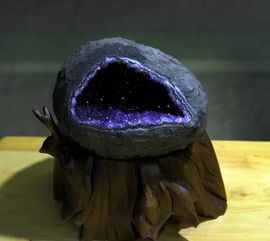 紫晶洞 色 形 意兼备的天然艺术品