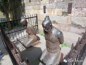 杭州岳飞墓的秦桧夫妇跪像,为何用海盗兵刃铸造