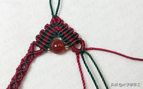 玉石项链绳的编法图解,一款好看典雅的项链绳做法