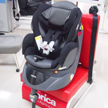 儿童汽车安全座椅？汽车儿童安全座椅适合多大的孩子使用