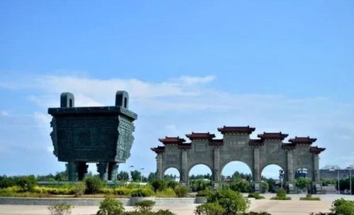 河南的一座城市,拥有三个4A级旅游景点,人文风景也很有名