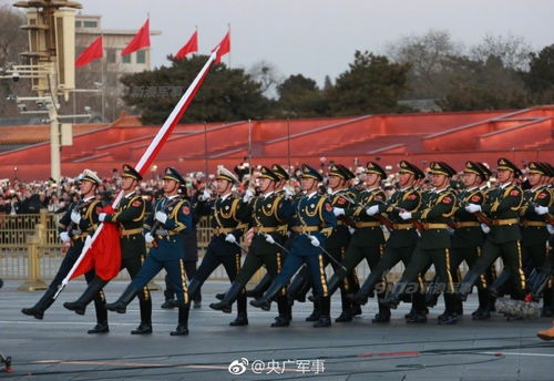 天团亮相 解放军仪仗队首次执行天安门升旗仪式 