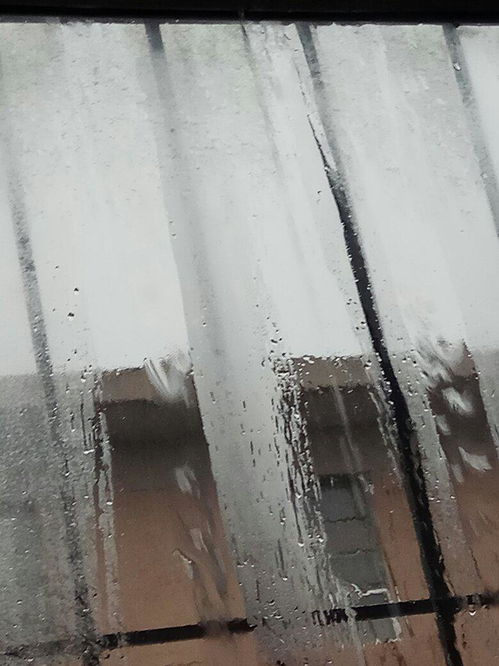 房间下雨漏水怎么办 