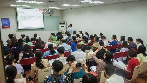 人民日报连续发文批评课外培训机构乱象,这些机构前景如何