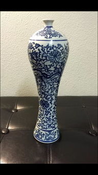 乾隆年制花瓶 求鉴定 和这个花瓶的名称 