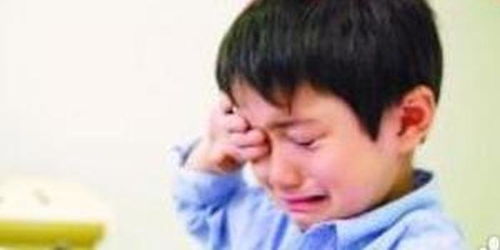 孩子上幼儿园为什么会哭 可能是分离焦虑