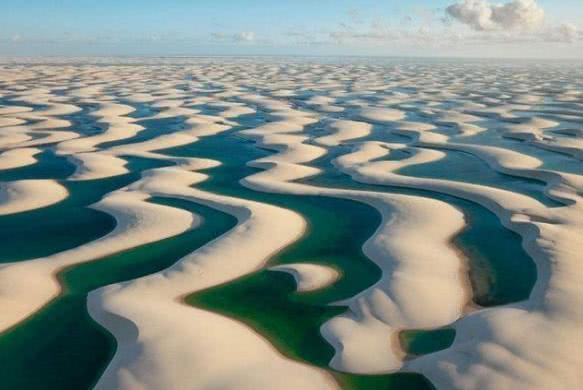 世界最 没面子 的沙漠,本该漫天黄沙和尘土,却遍地湖泊和鱼虾