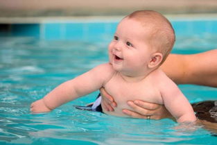 婴儿游泳馆受热捧,但婴儿真的适合游泳吗 