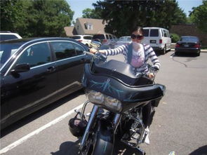 美国有部电影是一个女的骑着摩托车在飙车叫什么名字 