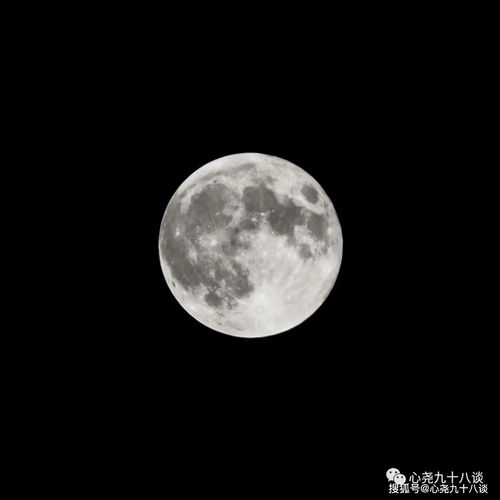 第一次用观鸟镜拍月亮,效果还不错 看完这篇,你也可以轻松拍到月球的陨石坑 视频 