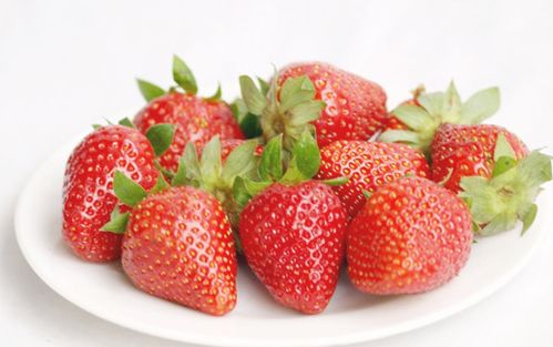 吃完草莓可不可以吃榴莲 草莓山楂能一起吃么 