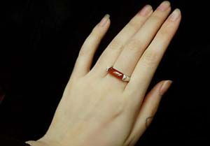 小拇指如何预测婚姻