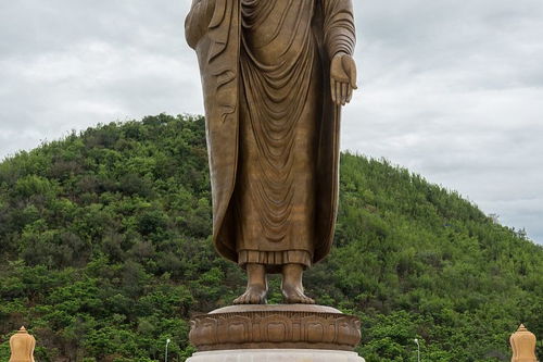 九华山地藏王菩萨像有多高 