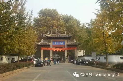 华岩寺北停车场怎么收费(寺右停车场收费标准)