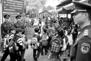 图片报道 深圳小学生和幼儿经中英街赴港求学