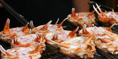 日本美食街的烤螃蟹店,每天卖出5000只螃蟹,只因为它全是蟹肉
