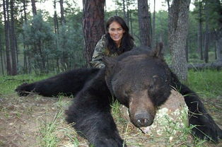 美国女猎人射杀超70种野生动物 