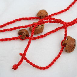 核桃红绳手链松开了 看上去像是拧的不是编的,想知道怎么把它拧成原来的样子 