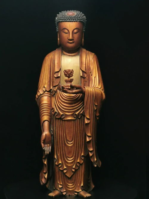广东姐弟在6层别墅供百尊佛像 每天被他们瞪着,自然就变佛系了