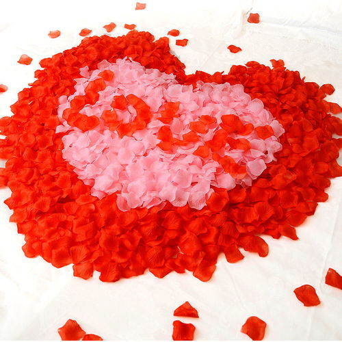 爱心花瓣床撒仿真玫瑰布置制造浪漫场景婚庆T台地毯生日惊喜表白